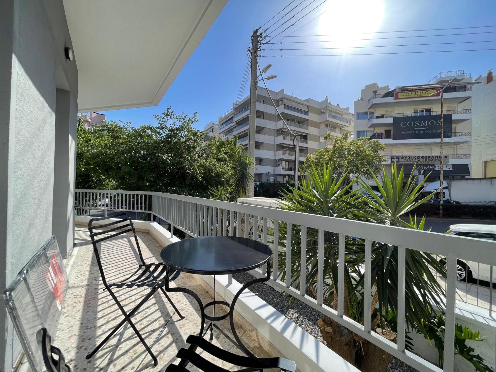 Athenean Bnb Seaside Serenity Steps From The Riviera Dış mekan fotoğraf