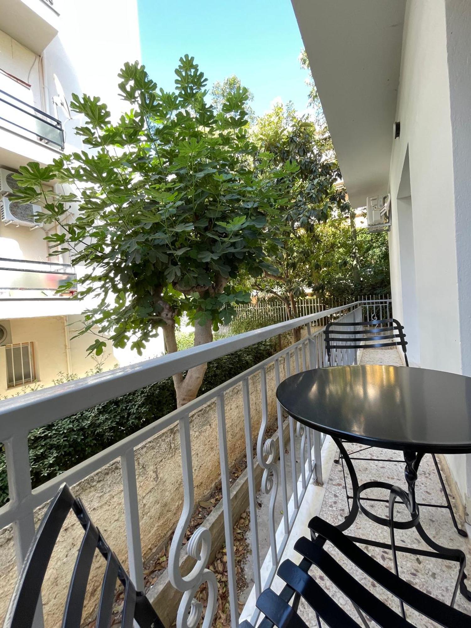 Athenean Bnb Seaside Serenity Steps From The Riviera Dış mekan fotoğraf